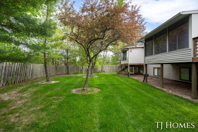 2466 Bridgeport Lane Se 35, City Of Kentwood, MI 49508