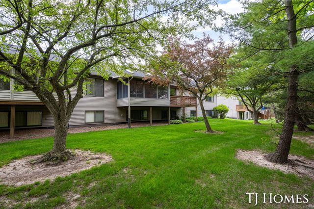 2466 Bridgeport Lane Se 35, City Of Kentwood, MI 49508