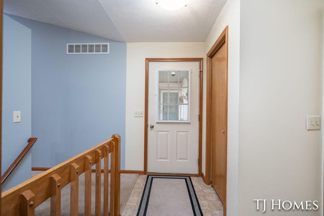 2466 Bridgeport Lane Se 35, City Of Kentwood, MI 49508