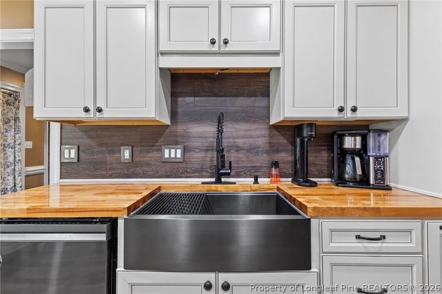 248 Shawcroft Road, Fayetteville, NC 28311