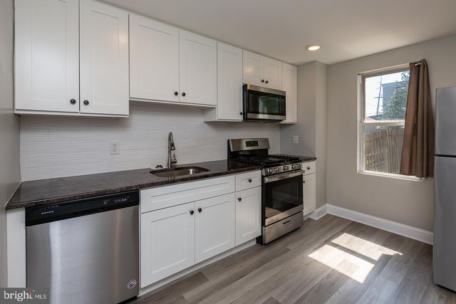 332 E CONESTOGA RD, Wayne, PA 19087
