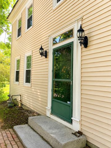 240 Mountain Road, Concord, NH 03301