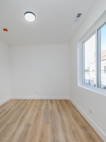 2949 W 25th Place 3, Chicago, IL 60608