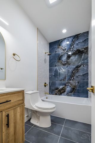 2949 W 25th Place 3, Chicago, IL 60608