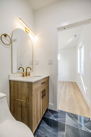 2949 W 25th Place 3, Chicago, IL 60608