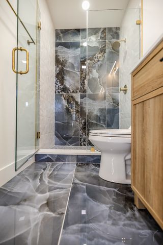 2949 W 25th Place 3, Chicago, IL 60608