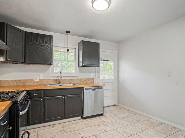 1607 Oxford Way, Oklahoma City, OK 73120