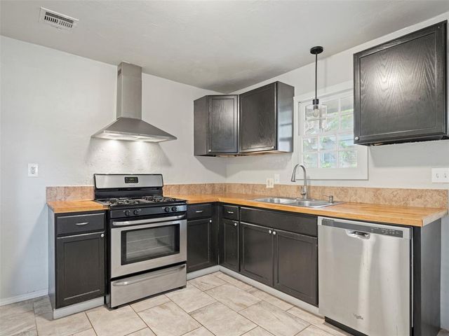 1607 Oxford Way, Oklahoma City, OK 73120