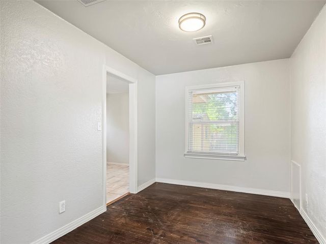 1607 Oxford Way, Oklahoma City, OK 73120