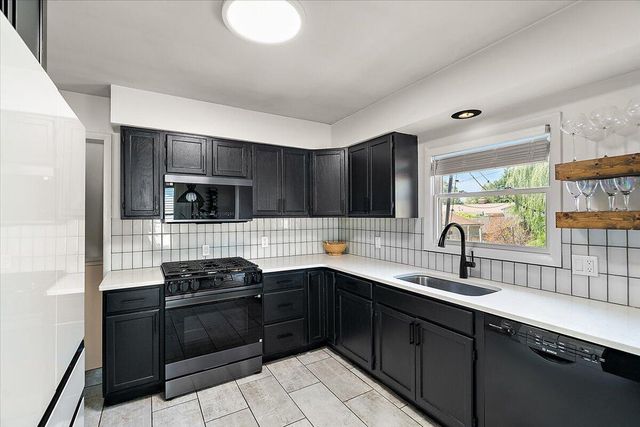 1555 Carlton Avenue, Grand Rapids, MI 49505