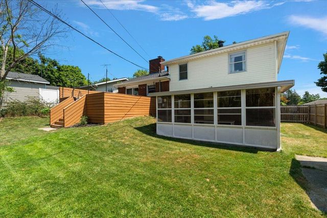 1555 Carlton Avenue, Grand Rapids, MI 49505