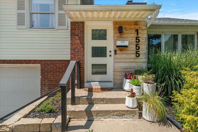 1555 Carlton Avenue, Grand Rapids, MI 49505