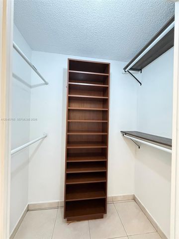 8411 NW 8th St 206, Miami, FL 33126
