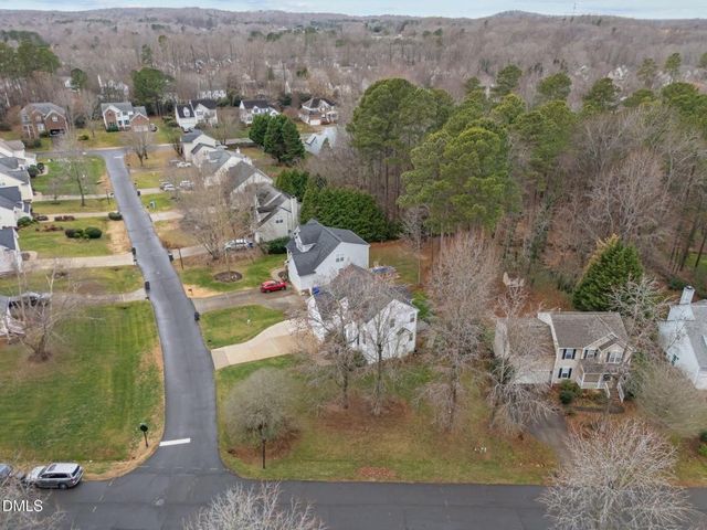 1011 Scotsburg Trail, Hillsborough, NC 27278