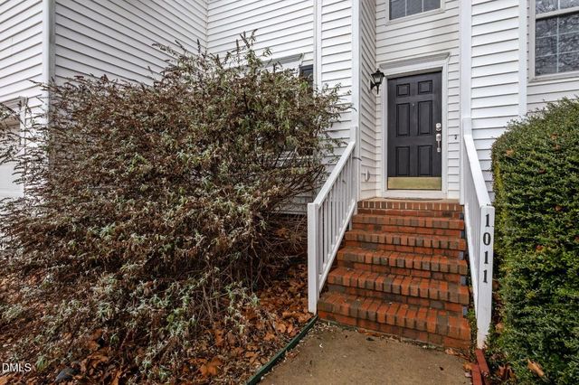 1011 Scotsburg Trail, Hillsborough, NC 27278