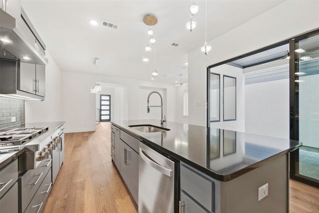 7312 Collin Mckinney Parkway, Mckinney, TX 75070