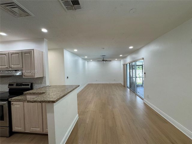 2731 N 72nd Way, Hollywood, FL 33024