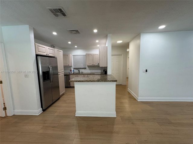 2731 N 72nd Way, Hollywood, FL 33024