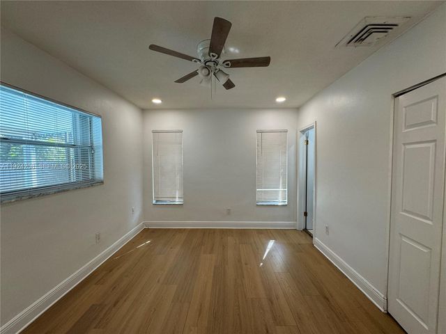 2731 N 72nd Way, Hollywood, FL 33024