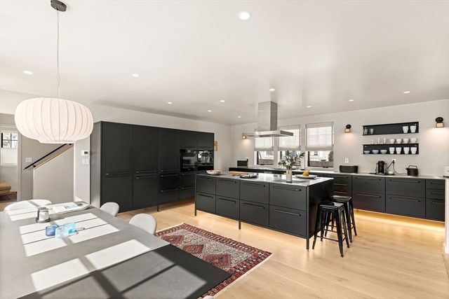 11 Purchase Street, Newburyport, MA 01950