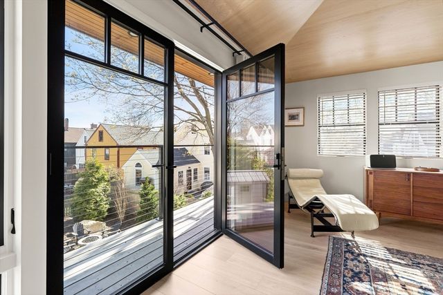11 Purchase Street, Newburyport, MA 01950