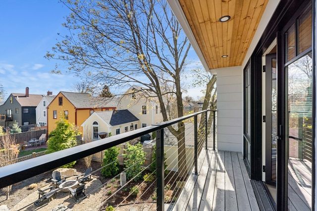 11 Purchase Street, Newburyport, MA 01950
