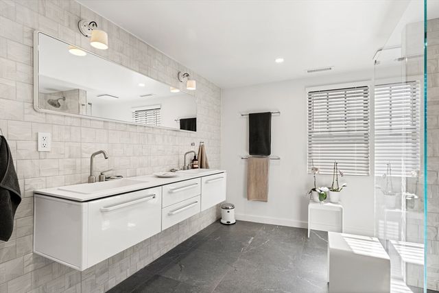 11 Purchase Street, Newburyport, MA 01950