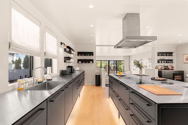 11 Purchase Street, Newburyport, MA 01950