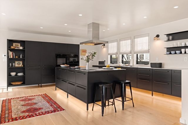 11 Purchase Street, Newburyport, MA 01950