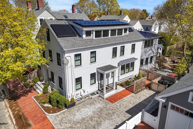 11 Purchase Street, Newburyport, MA 01950