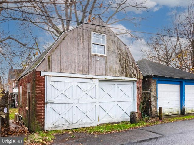 631 E CHESTNUT ST, Coatesville, PA 19320