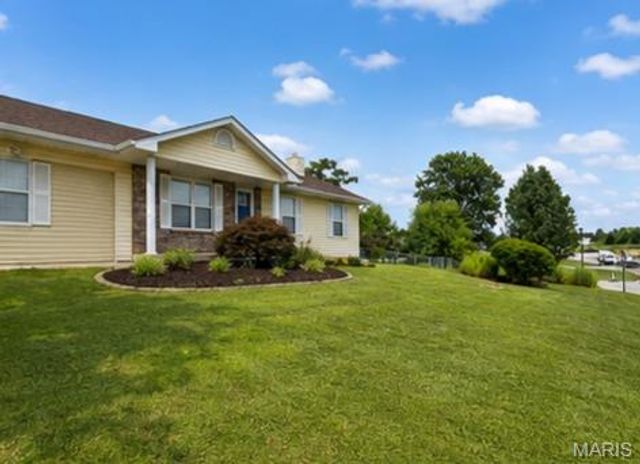 103 Castlewood Drive, Troy, MO 63379