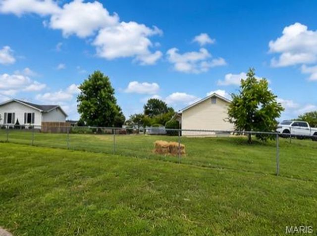 103 Castlewood Drive, Troy, MO 63379