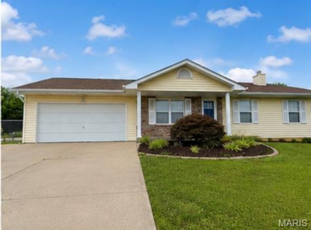 103 Castlewood Drive, Troy, MO 63379