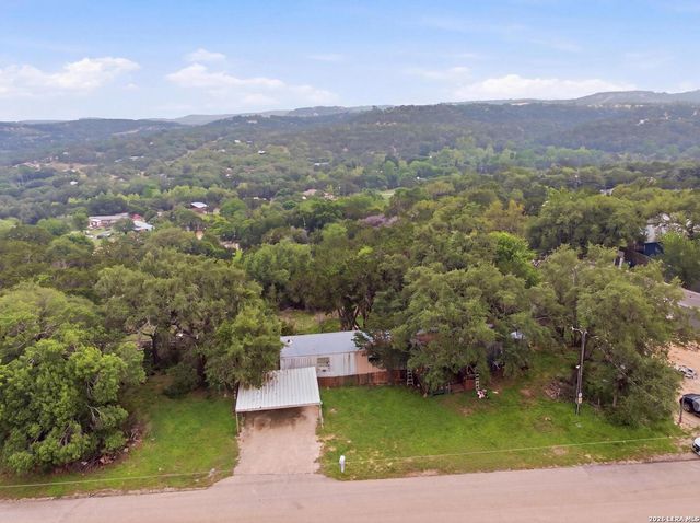 329 Westminister Sq, Canyon Lake, TX 78133