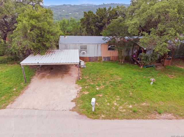 329 Westminister Sq, Canyon Lake, TX 78133