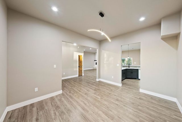 502 Sumack Dr W, Kerrville, TX 78028