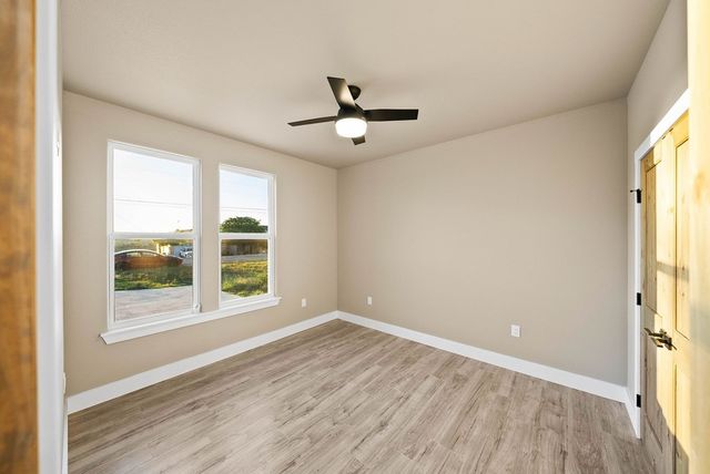 502 Sumack Dr W, Kerrville, TX 78028