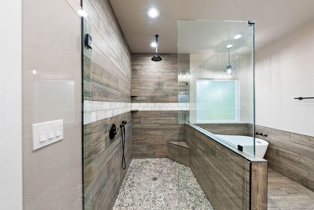502 Sumack Dr W, Kerrville, TX 78028