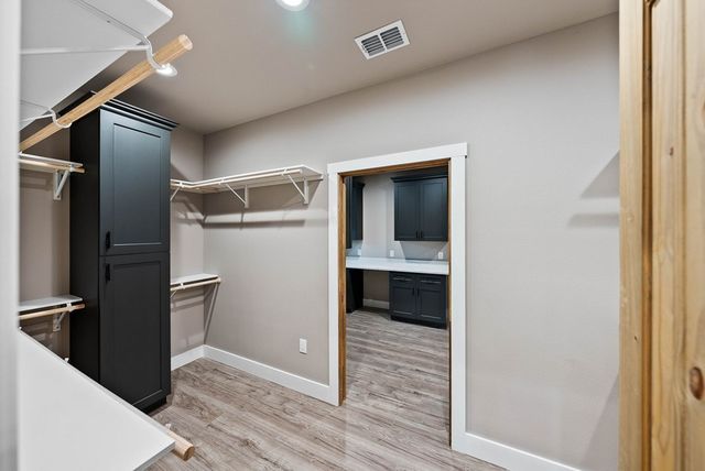502 Sumack Dr W, Kerrville, TX 78028