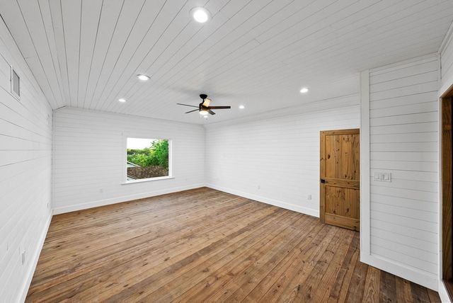 502 Sumack Dr W, Kerrville, TX 78028