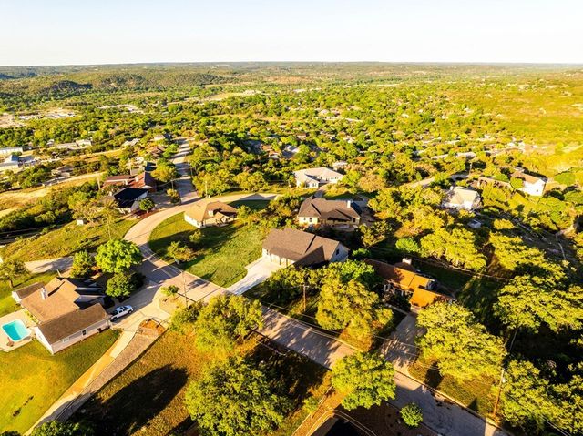 502 Sumack Dr W, Kerrville, TX 78028