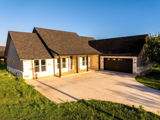 502 Sumack Dr W, Kerrville, TX 78028