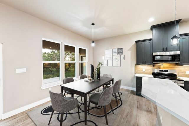 502 Sumack Dr W, Kerrville, TX 78028
