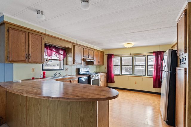 363 Penny Lane, Shelburne, VT 05482