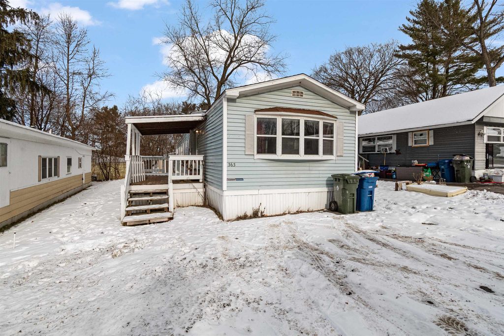 363 Penny Lane, Shelburne, VT 05482