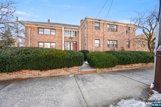 921 Teaneck Road E1, Teaneck, NJ 07666