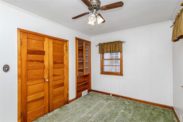 1306 Ridgeway Drive, Newton, IA 50208