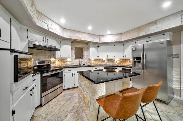 9814 King Circle S, Manvel, TX 77578