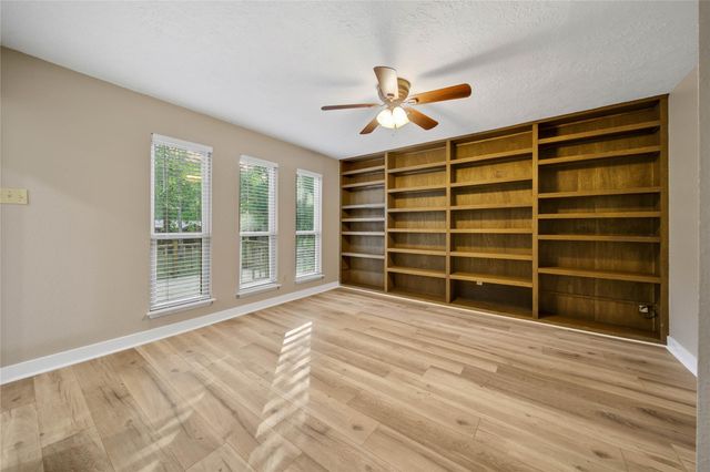9814 King Circle S, Manvel, TX 77578